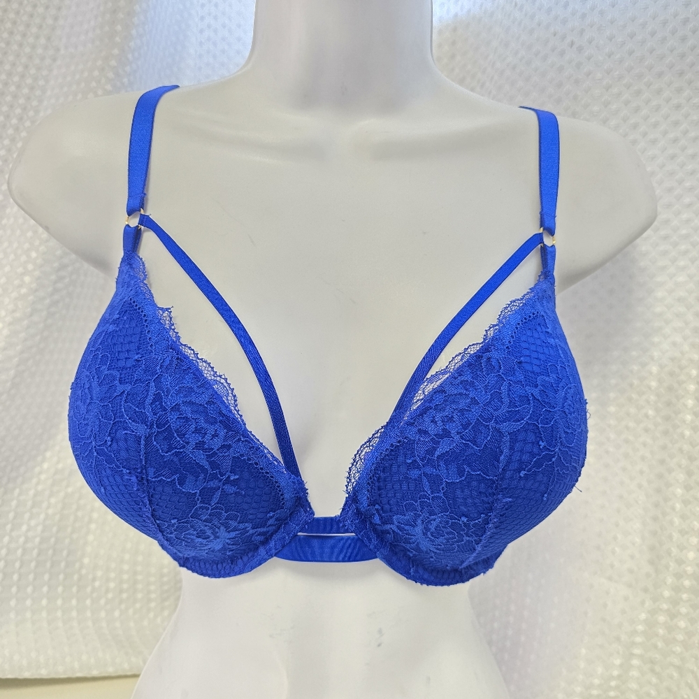 NWOT- Victoria's Secret Very Sexy Strappy Fishnet Lace Push-Up Bra 34DD - Picture 2 of 11